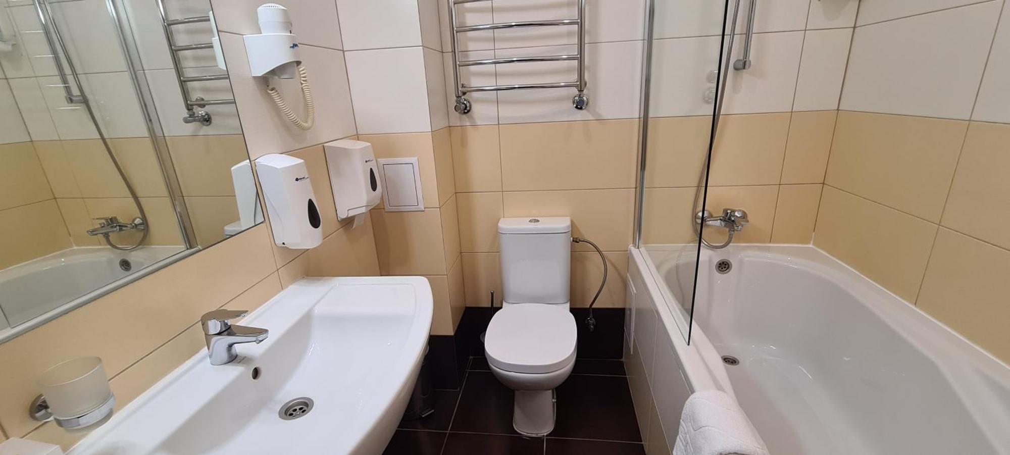 Optima Sumy Hotel Buitenkant foto