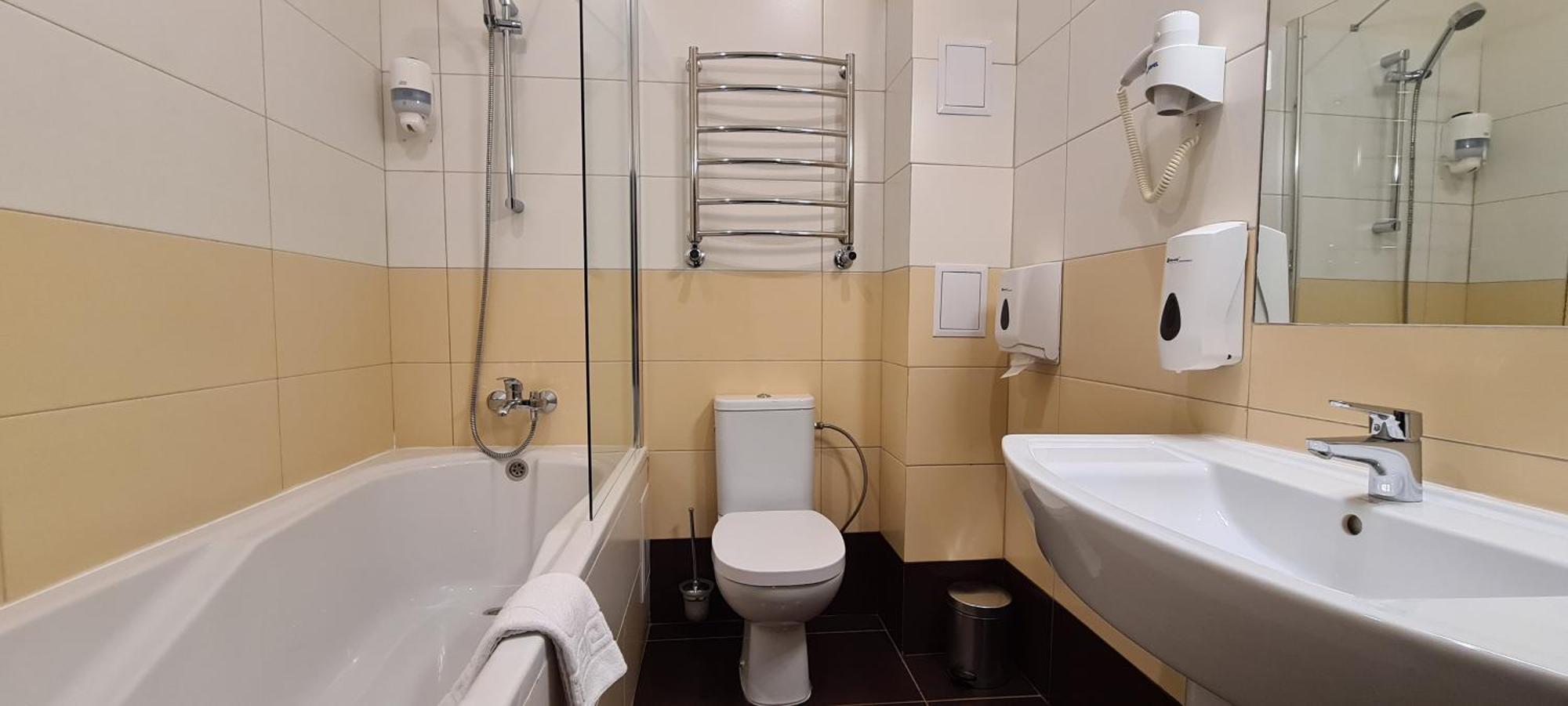 Optima Sumy Hotel Buitenkant foto
