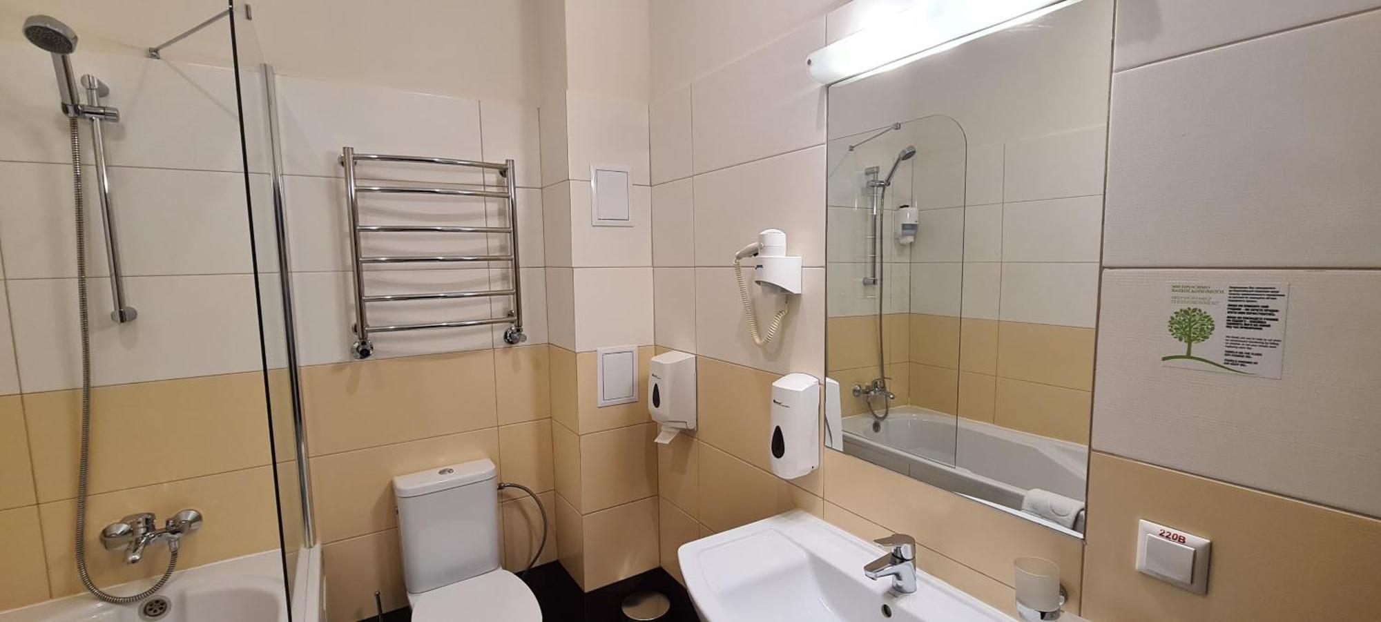 Optima Sumy Hotel Buitenkant foto