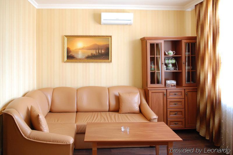 Optima Sumy Hotel Buitenkant foto