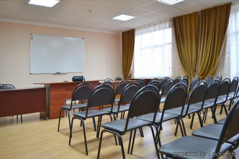 Optima Sumy Hotel Buitenkant foto