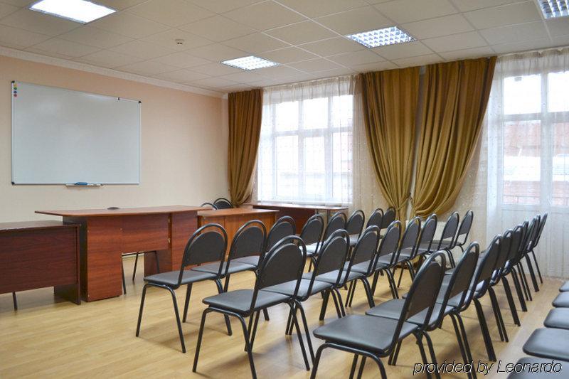 Optima Sumy Hotel Buitenkant foto
