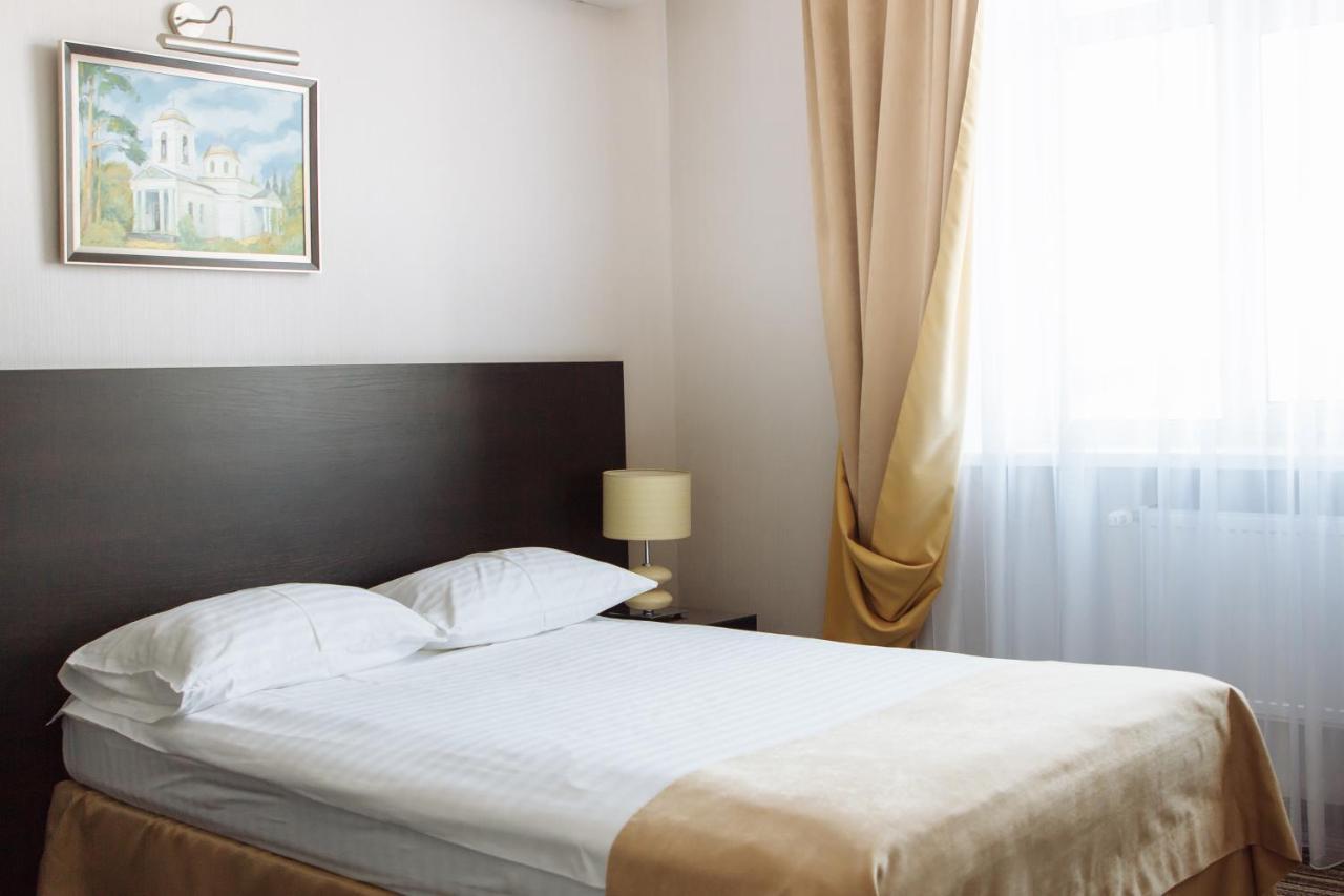 Optima Sumy Hotel Buitenkant foto
