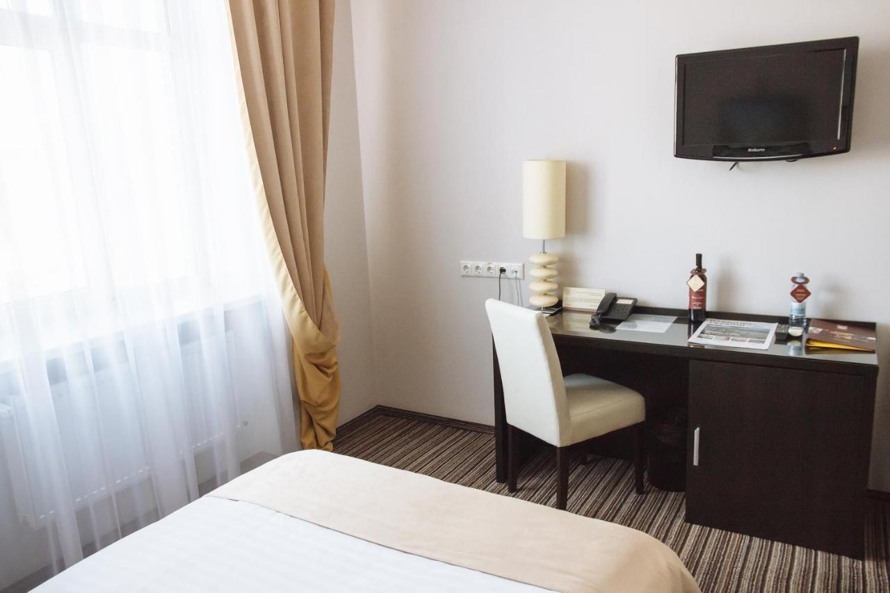 Optima Sumy Hotel Buitenkant foto